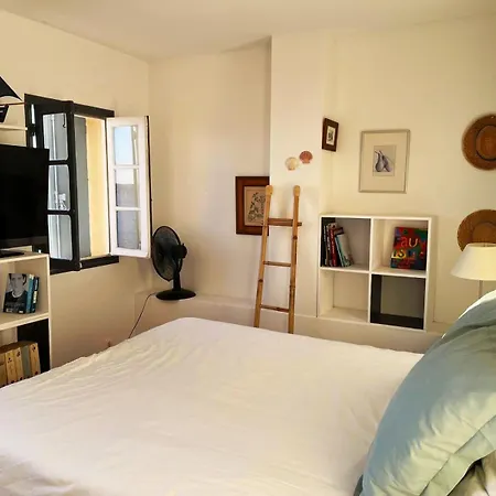 Holiday home La Maison Bleue Bouzigues